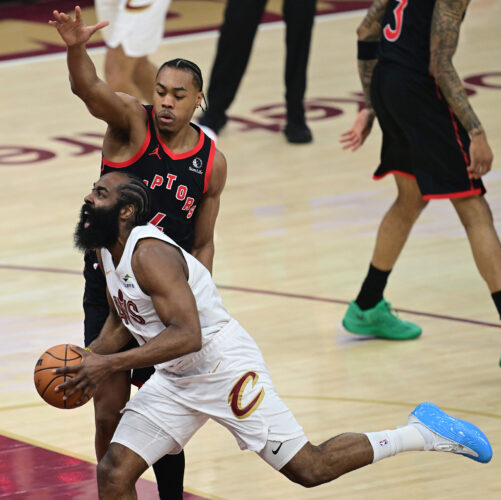 Schroder, Mobley rally Cavaliers in 4th quarter to take 3-2 series lead
